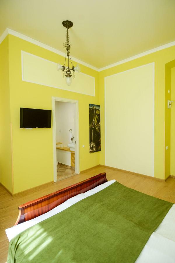Iveria Aparthotel Tbilisi Buitenkant foto