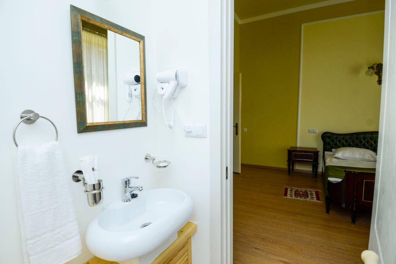 Iveria Aparthotel Tbilisi Buitenkant foto