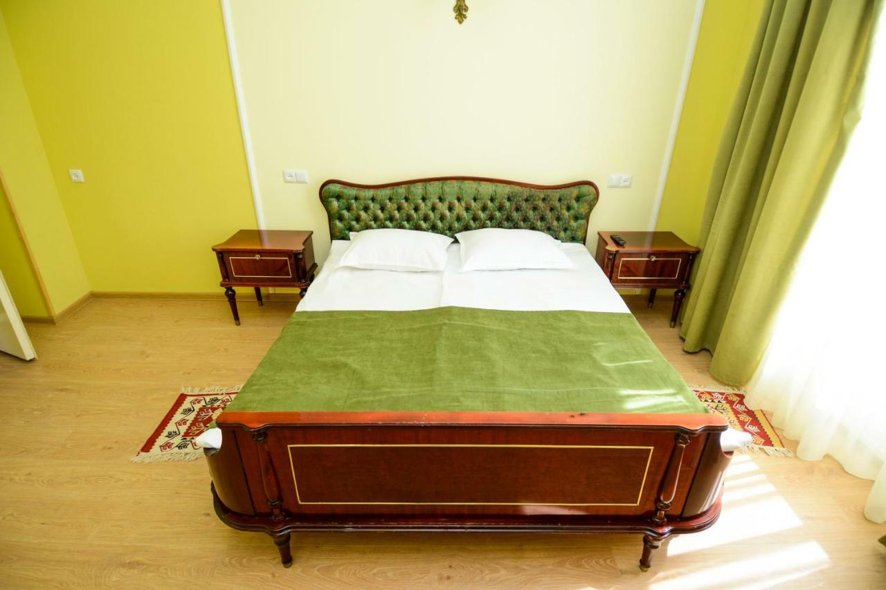Iveria Aparthotel Tbilisi Buitenkant foto